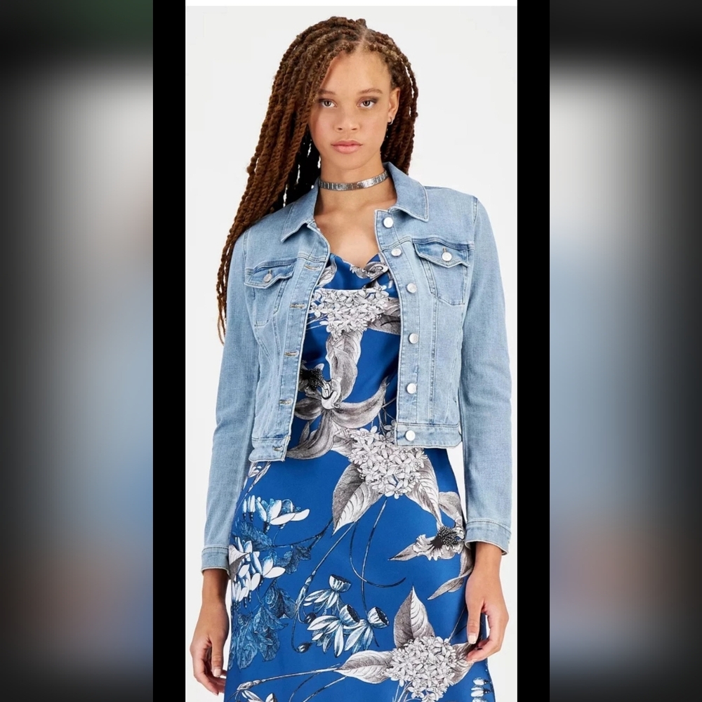 Guess SEALED! NWT! Sexy Trucker Jean Jacket in Aria Wash. Sz Md. R2S!!